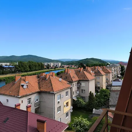 Apartments Domovik Parkaniya, 2A Mukacheve Exterior photo