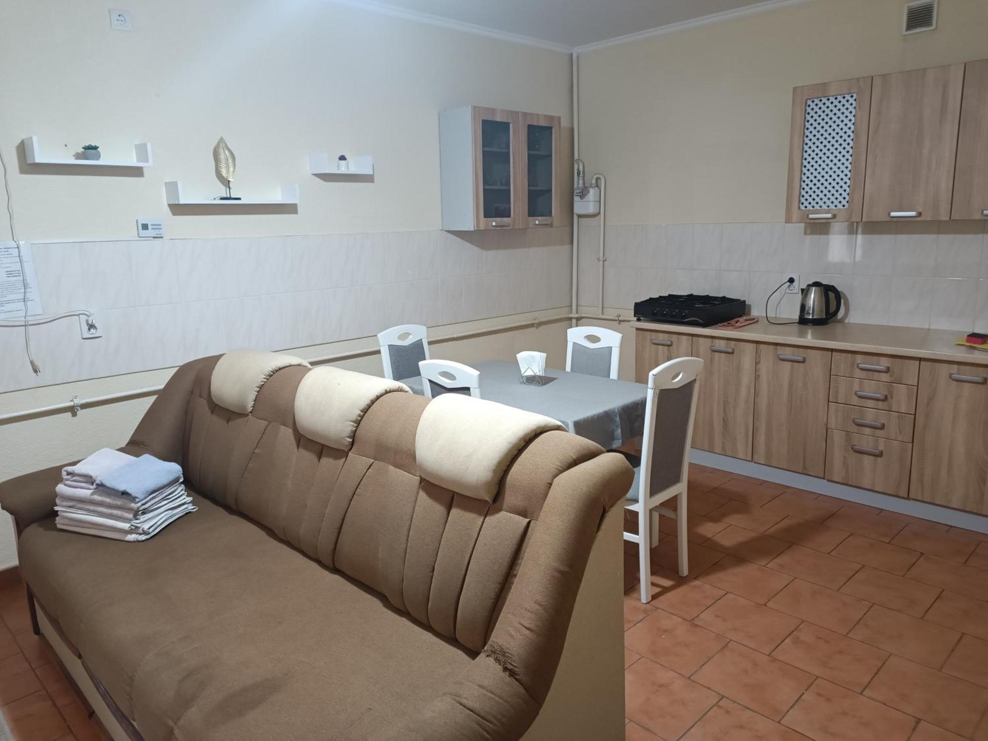 Domovik Parkaniya, 2a Apartment Mukacheve