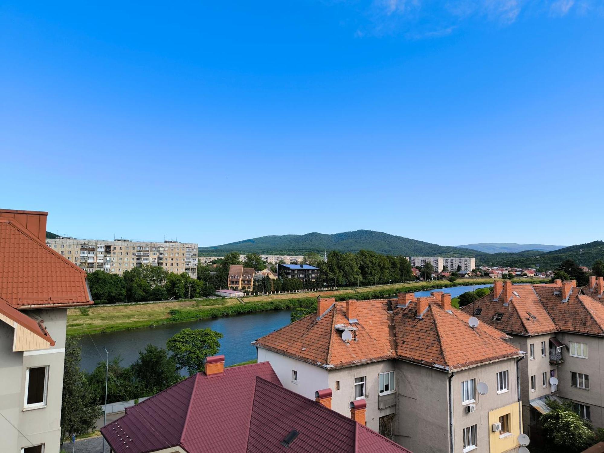 Domovik Parkaniya, 2a Mukacheve