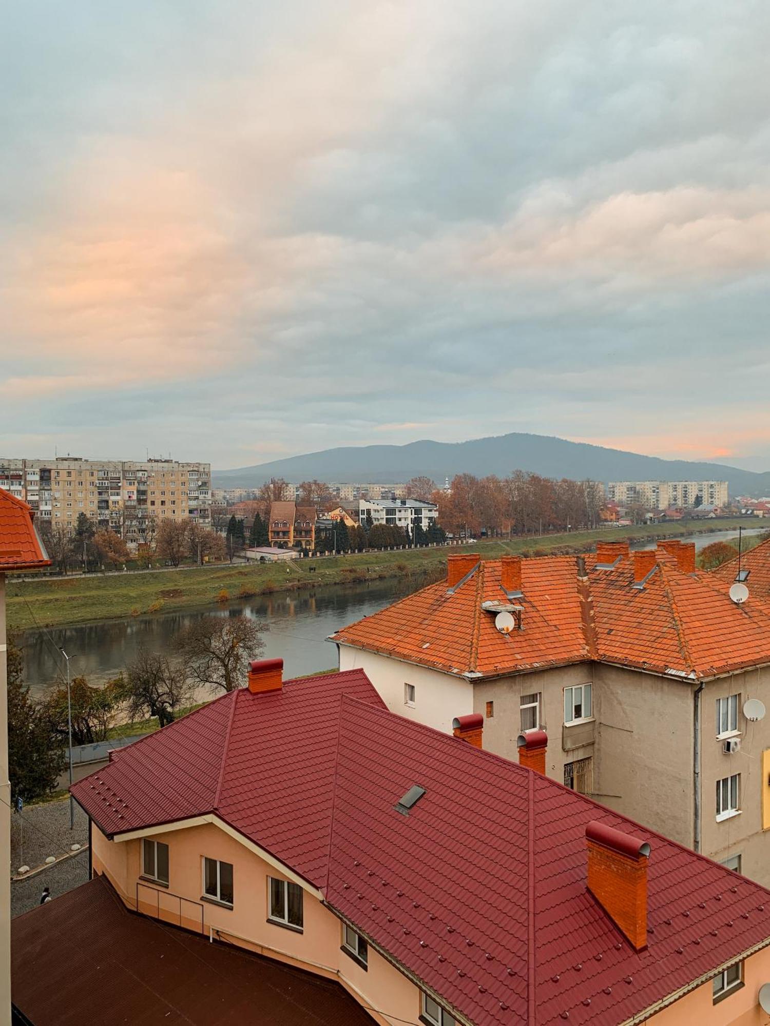 Domovik Parkaniya, 2a * Mukacheve