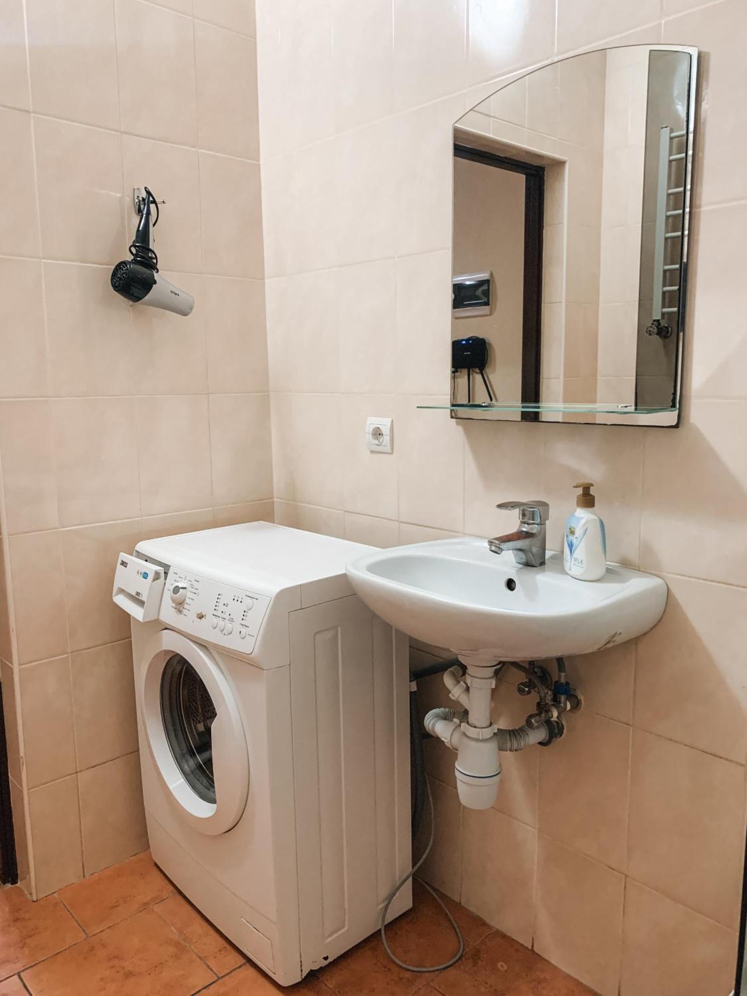 Domovik Parkaniya, 2a Apartment Mukacheve