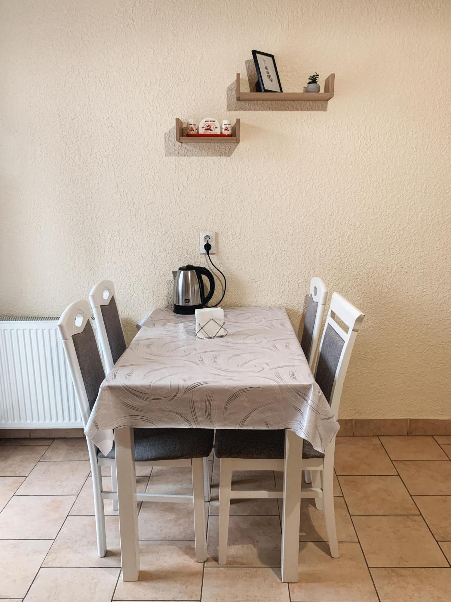 Apartment Domovik Parkaniya, 2a *